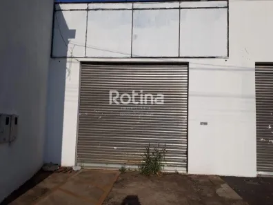 Ponto Comercial para alugar, 80m² no Loteamento Residencial Pequis, Uberlândia