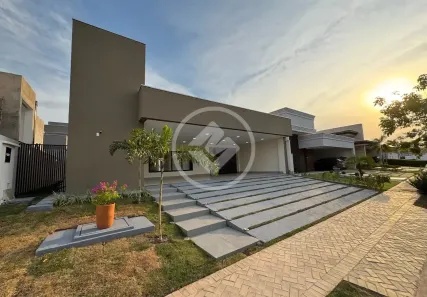 Casa de Condomínio com 4 Quartos à venda, 270m² no Condomínio Florais Itália, Cuiabá