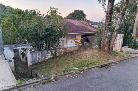 Lote/Terreno à venda, 738m² no Cachoeira, Curitiba