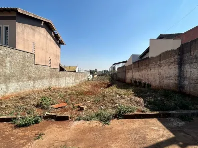 Lote/Terreno à venda, 330m² no Jardim Universal, Araraquara