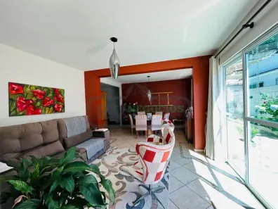 Casa com 4 Quartos à venda, 282m² no Bom Clima, Juiz de Fora