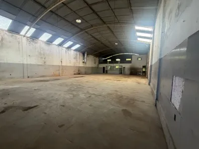 Galpão/Depósito/Armazém para alugar, 540m² no Badu, Niterói
