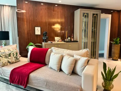 Apartamento com 3 Quartos para alugar, 140m² no Centro, Balneário Camboriú