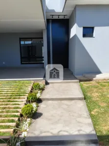 Casa com 3 Quartos à venda, 152m² no Novo Mundo, Uberlândia