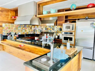 Casa de Condomínio com 5 Quartos à venda, 650m² no Jardim Acapulco, Guarujá