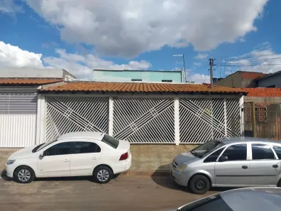 Casa com 3 Quartos à venda, 100m² no Recanto das Emas, Brasília