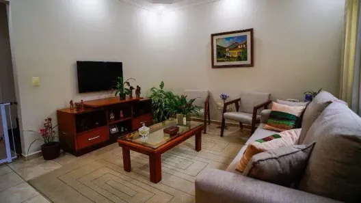 Sobrado com 4 Quartos à venda, 273m² no Vila Scarpelli, Santo André