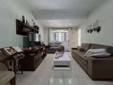 Sobrado com 3 Quartos à venda, 155m² no Vila Júlia, Poá