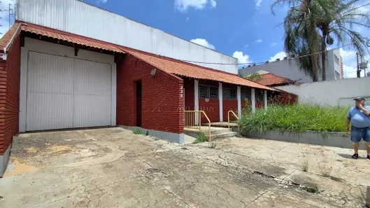 Galpão/Depósito/Armazém com 2 Quartos para alugar, 2200m² no Alpes, Londrina