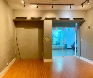 Ponto Comercial à venda, 29m² no Laranjeiras, Rio de Janeiro
