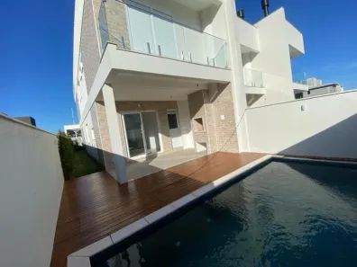 Casa com 3 Quartos à venda, 170m² no Lagoa da Conceição, Florianópolis