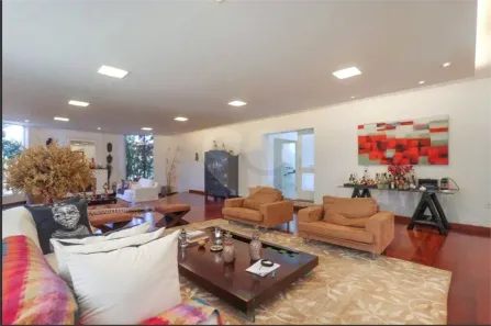 Sobrado com 6 Quartos para venda ou aluguel, 1300m² no Vila Tramontano, São Paulo