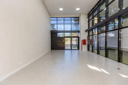 Ponto Comercial para alugar, 154m² no Centro Cívico, Curitiba