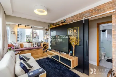 Apartamento com 2 Quartos para alugar, 68m² no Auxiliadora, Porto Alegre
