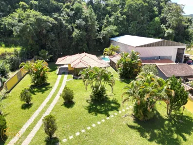 Casa com 3 Quartos à venda, 187m² no Arcozelo, Paty do Alferes