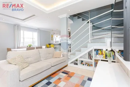 Sobrado com 3 Quartos à venda, 149m² no Uberaba, Curitiba