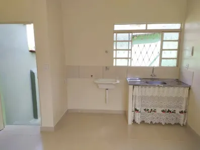 Kitnet com 1 Quarto para alugar, 37m² no Carlos Prates, Belo Horizonte