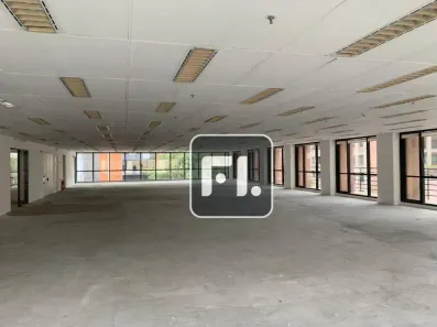 Sala Comercial para alugar, 245m² no Vila Olímpia, São Paulo