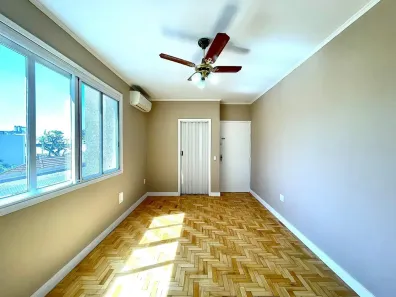 Apartamento com 3 Quartos à venda, 80m² no São Geraldo, Porto Alegre
