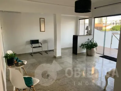 Imóvel Comercial com 6 Quartos para alugar, 300m² no Saraiva, Uberlândia