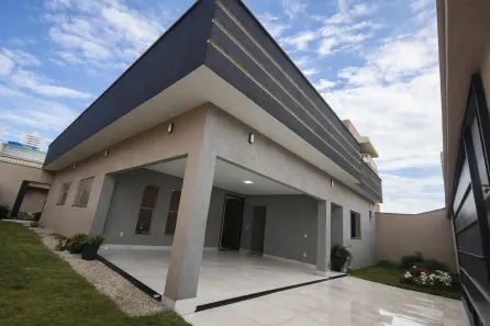 Casa com 5 Quartos à venda, 220m² no Parque Amazônia, Goiânia