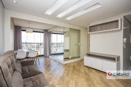Apartamento com 2 Quartos para alugar, 50m² no Centro, Curitiba