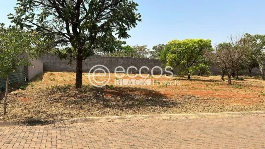 Lote/Terreno à venda, 452m² no Jardim Inconfidência, Uberlândia