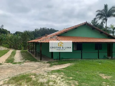 Fazenda/Sítio com 3 Quartos à venda, 250m² no Jardim Pereira do Amparo, Jacareí