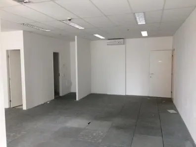 Sala Comercial para alugar, 70m² no Vila Cordeiro, São Paulo