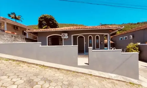 Casa com 3 Quartos à venda, 80m² no CALHEIROS, Governador Celso Ramos