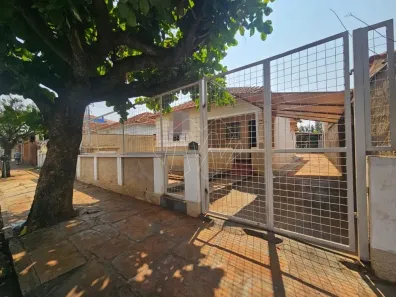 Casa com 3 Quartos à venda, 209m² no Vila Xavier (Vila Xavier), Araraquara