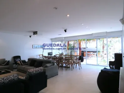 Casa com 3 Quartos à venda, 540m² no Caxingui, São Paulo