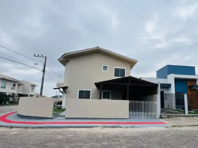 Sobrado com 2 Quartos à venda, 61m² no Forquilhas, São José