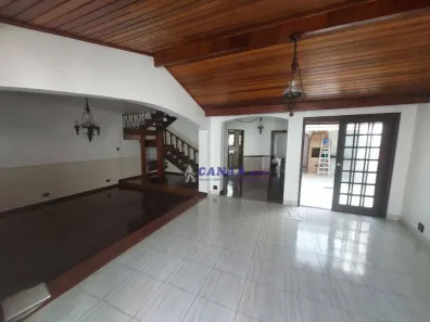 Sobrado com 3 Quartos à venda, 130m² no Jardim Kuabara, Taboão da Serra