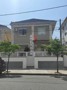 Sobrado com 3 Quartos à venda, 182m² no Vila Belmiro, Santos