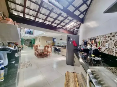Casa com 4 Quartos à venda, 210m² no Santa Amélia, Belo Horizonte