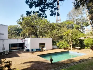 Imóvel Comercial com 4 Quartos à venda, 337m² no Vila Santo Antônio, Cotia