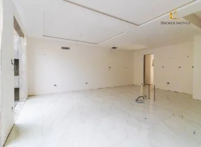 Sobrado com 4 Quartos à venda, 250m² no Boqueirão, Curitiba