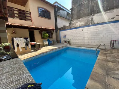 Casa com 4 Quartos à venda, 195m² no Centro, Nilópolis