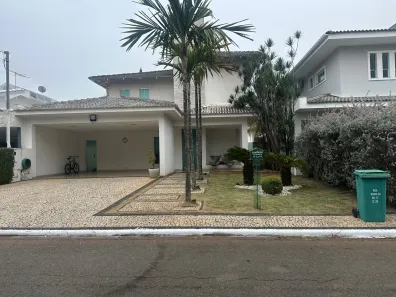 Casa com 5 Quartos à venda, 416m² no Jardins Madri, Goiânia