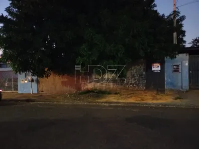 Lote/Terreno à venda, 250m² no Jardim das Palmeiras, Araraquara