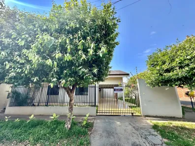 Casa com 2 Quartos para alugar, 69m² no Parque Tarumã, Maringá