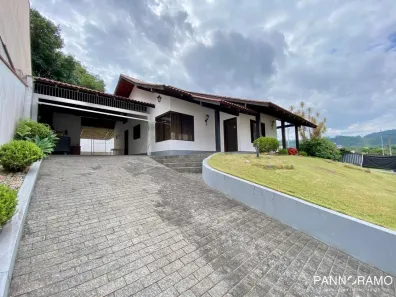 Casa com 2 Quartos à venda, 199m² no Água Verde, Blumenau