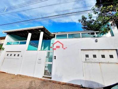 Casa com 3 Quartos à venda, 242m² no Carlos Prates, Belo Horizonte