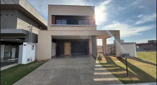 Casa de Condomínio com 4 Quartos à venda, 181m² no Jardins Capri, Senador Canedo