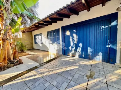Casa com 2 Quartos à venda, 194m² no Santa Maria Goretti, Porto Alegre
