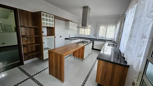 Casa de Condomínio com 4 Quartos à venda, 450m² no Granja Viana, Cotia