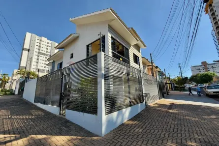 Casa com 3 Quartos à venda, 186m² no Centro, Cascavel