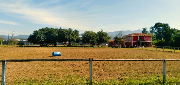 Fazenda/Sítio com 10 Quartos à venda, 400m² no Poço Grande, Tremembé