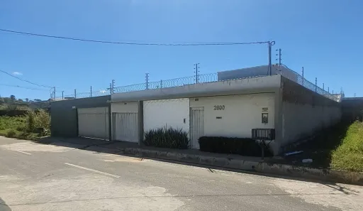 Casa com 4 Quartos à venda, 360m² no Uruguai, Teresina